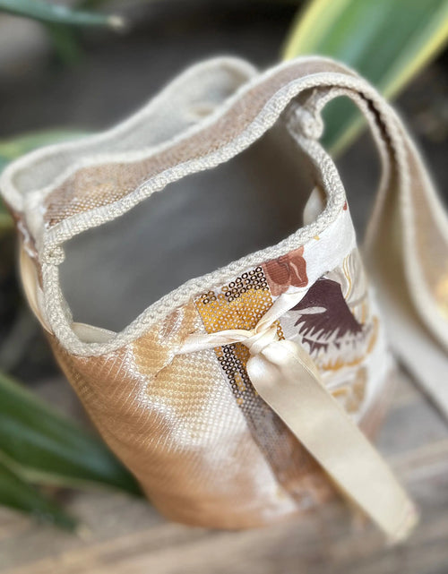 Load image into Gallery viewer, Posh Wayuu Mochila #2
